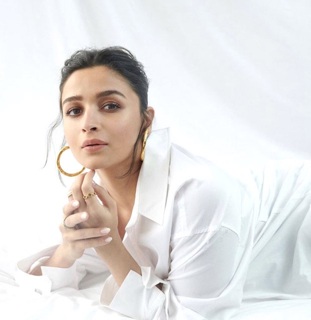 Alia Bhatt keeps it comfortable yet stylish in a white shirt and quirky fringe jeans worth Rs.  18K for Darling Promotions 