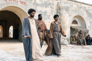 THE BOOK OF CLARENCE, from left: LaKeith Stanfield, Omar Sy, RJ Cyler, 2023. ph: Moris Puccio / © Sony Pictures Entertainment / Courtesy Everett Collection