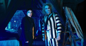 BEETLEJUICE BEETLEJUICE, (aka BEETLEJUICE 2), from left: Winona Ryder, Michael Keaton, 2024. © Warner Bros. /Courtesy Everett Collection